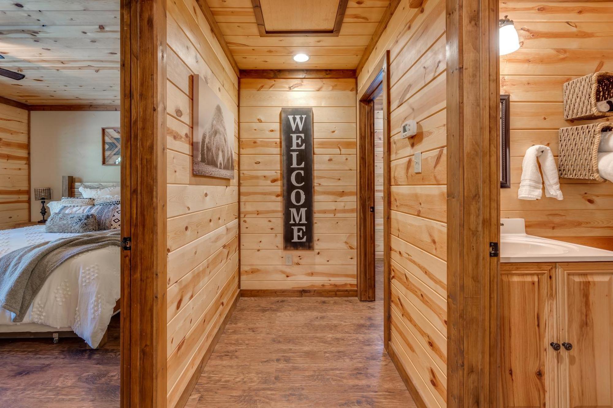 Cross Timbers Cabin On The Grove'S 25-Acres Broken Bow Eksteriør billede