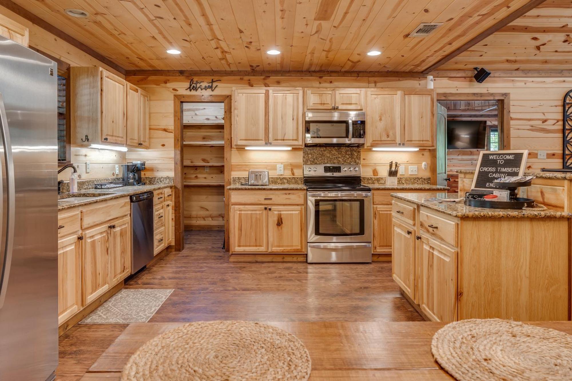 Cross Timbers Cabin On The Grove'S 25-Acres Broken Bow Eksteriør billede