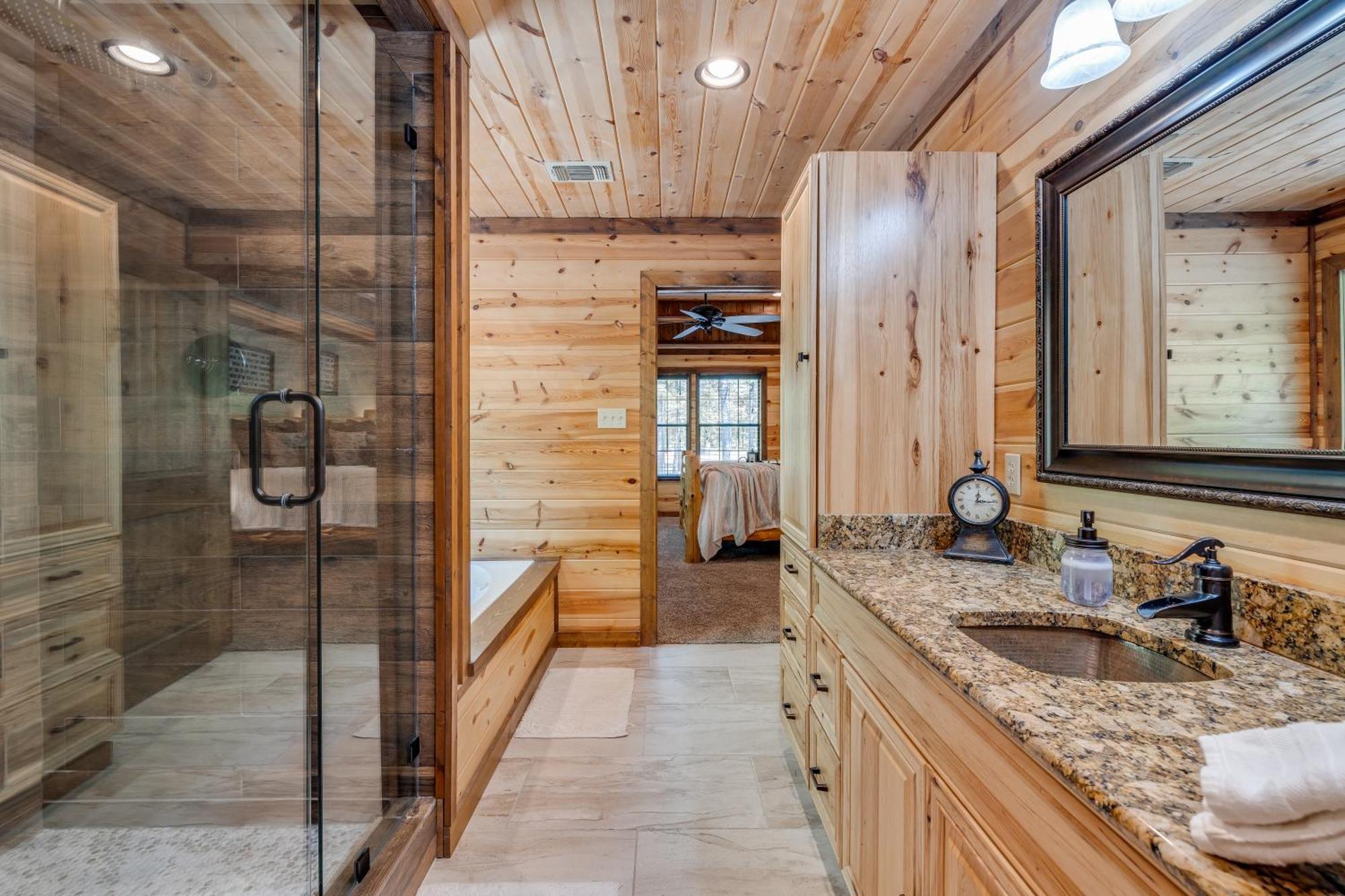 Cross Timbers Cabin On The Grove'S 25-Acres Broken Bow Eksteriør billede