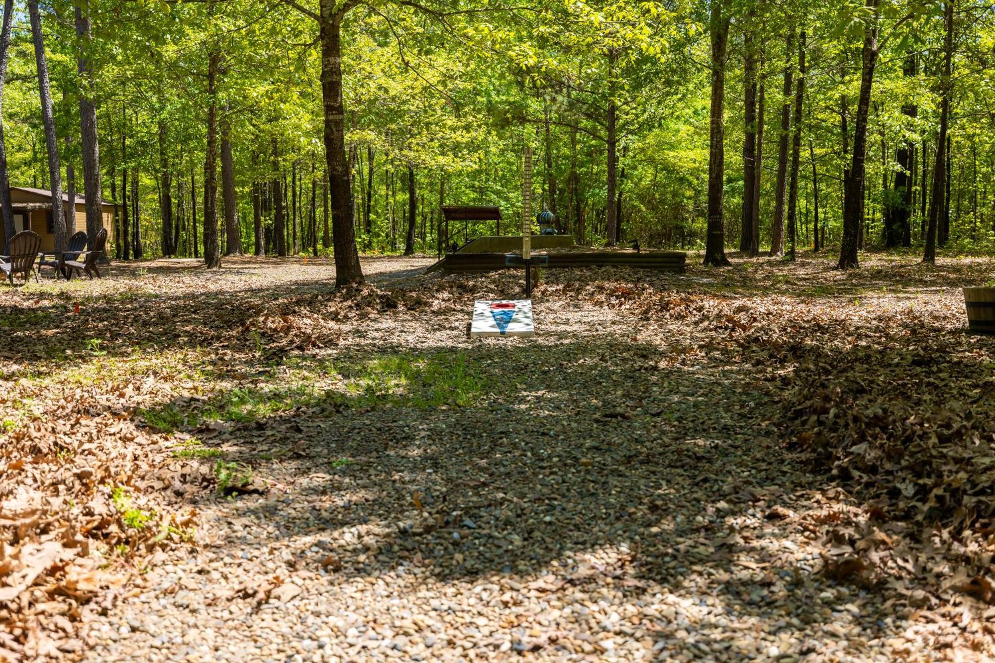 Cross Timbers Cabin On The Grove'S 25-Acres Broken Bow Eksteriør billede